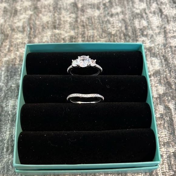 Size 7 Fashion Ring Set - Picture 5 of 10